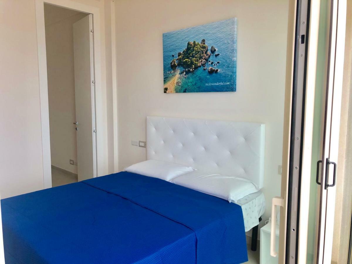 Апартаменты Taormina Wonderful Solarium Джардини-Наксос Экстерьер фото