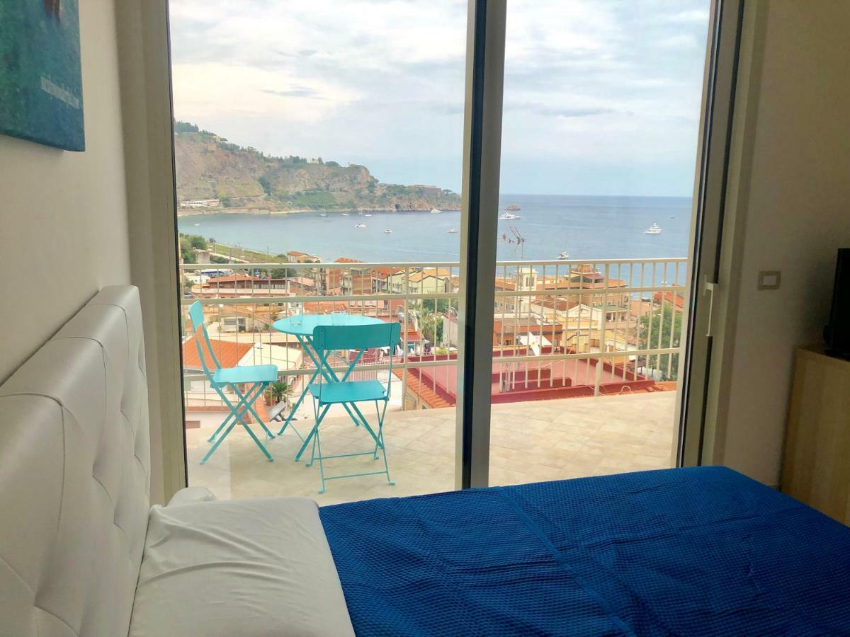Апартаменты Taormina Wonderful Solarium Джардини-Наксос Экстерьер фото